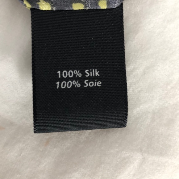 Elizabeth and James mini dress with slit sleeves - Picture 5 of 5